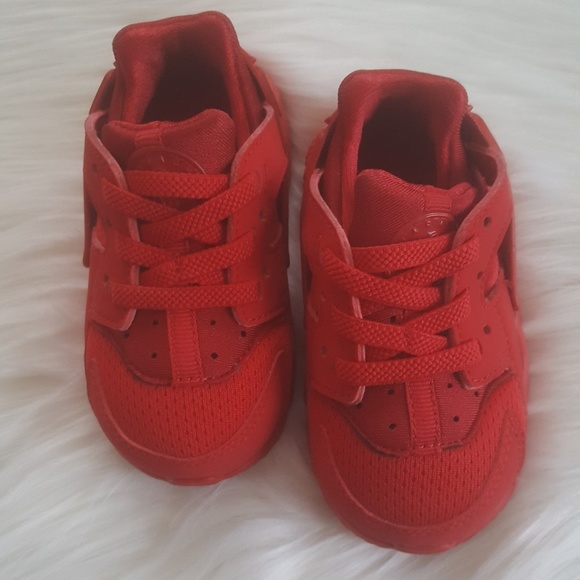 baby red nike shoes